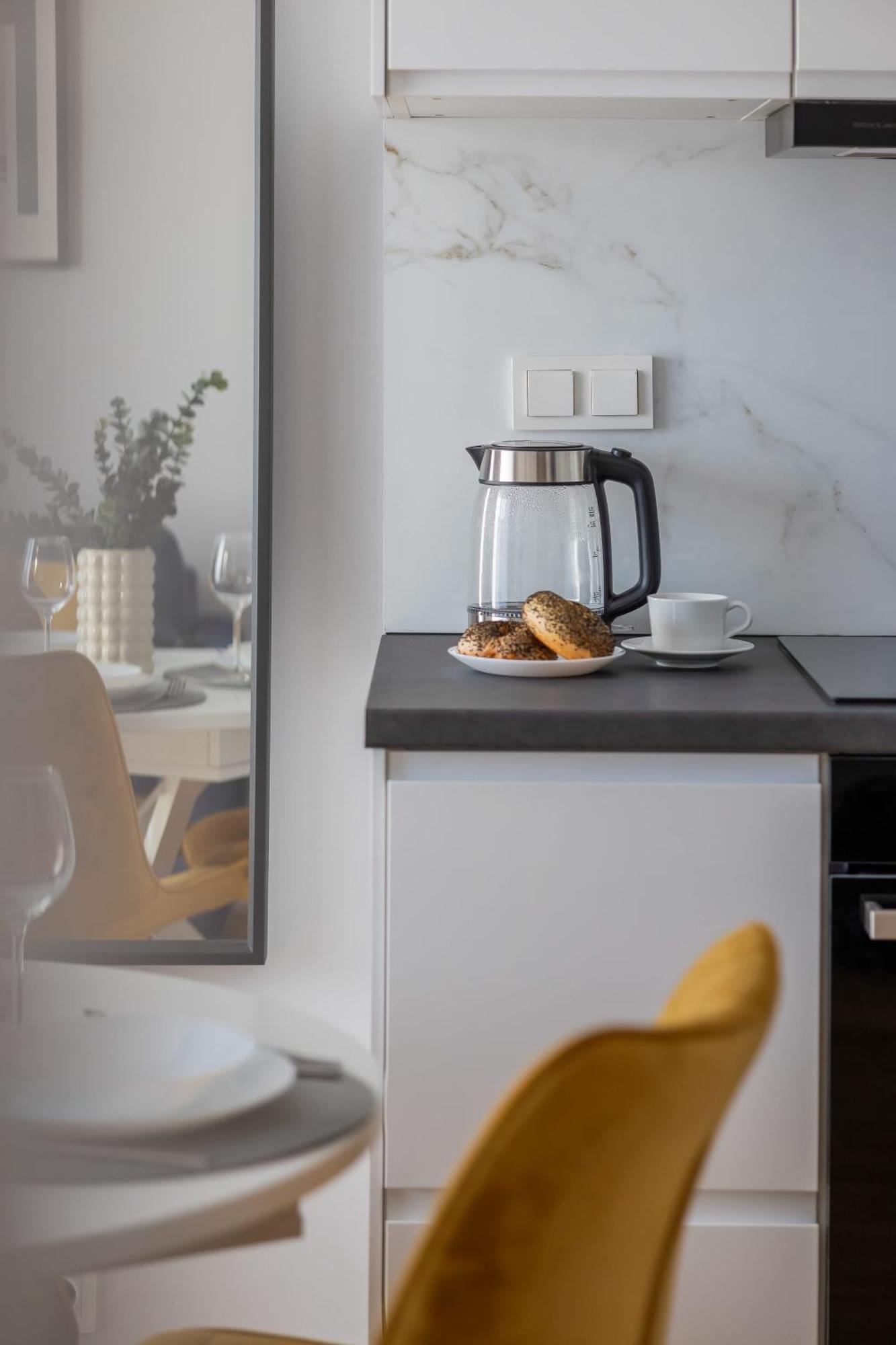 Elegant In With Parking And Desk For Remote Work By Renters Warsaw