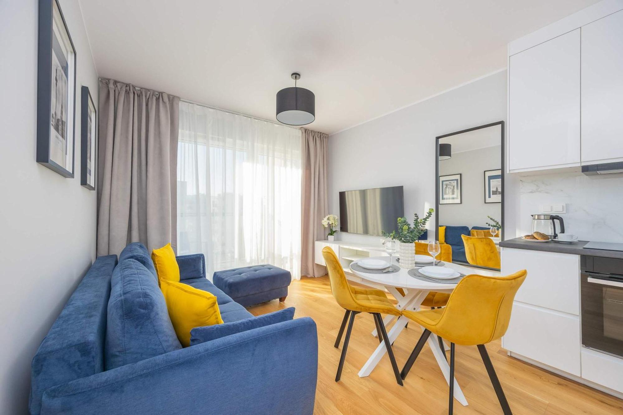 Elegant In With Parking And Desk For Remote Work By Renters Apartment