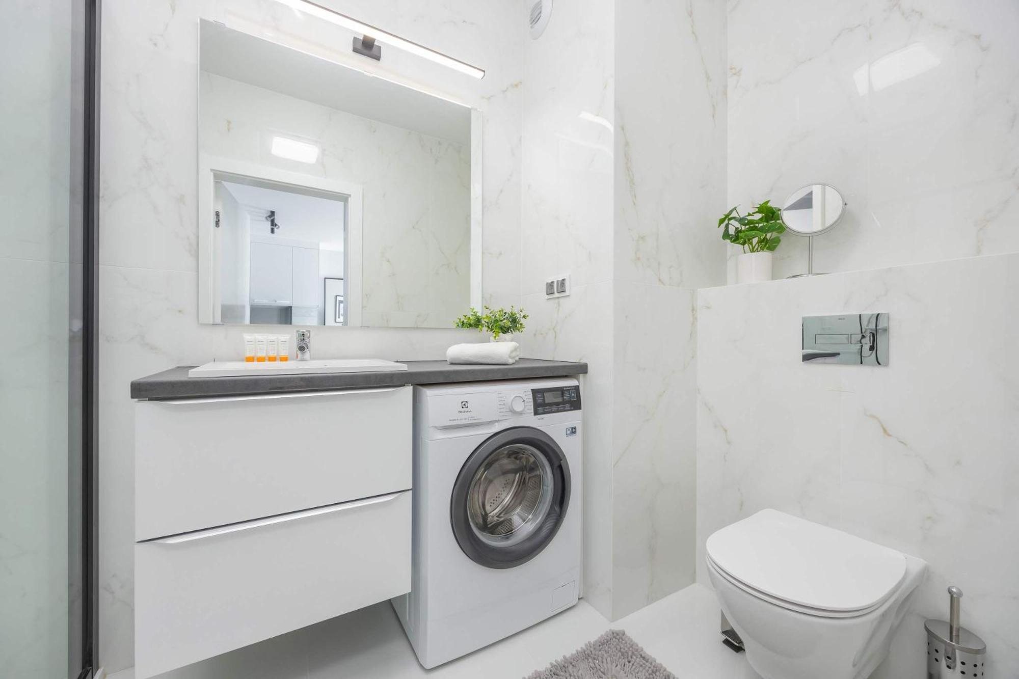 Elegant In With Parking And Desk For Remote Work By Renters * Warsaw